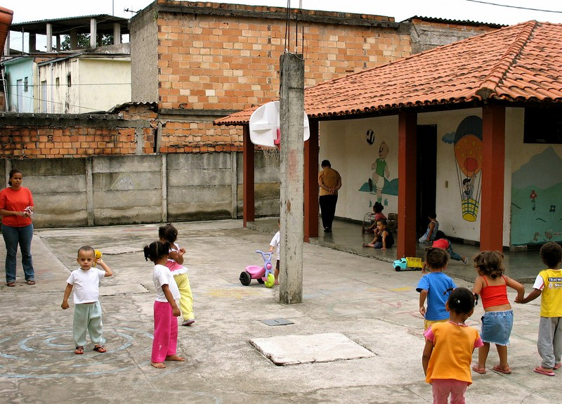 Creche Etelvina. Ricostruire per ricominciare